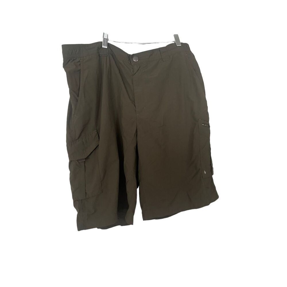 Columbia Mens Forest Green Omni-Shade Sun Protection Cargo Shorts Size 40W